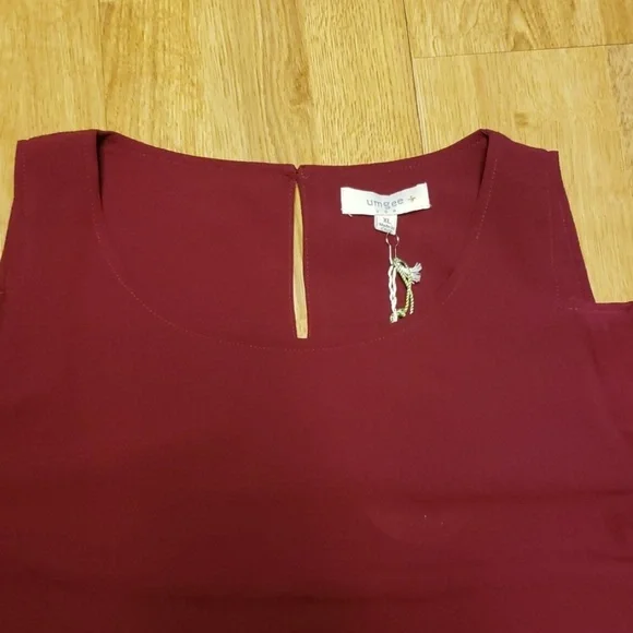 NWT Umgee flowy ruffled sleeve cold shoulder dress - Picture 3 of 3